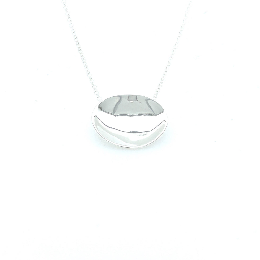 Andante single necklace in silver.