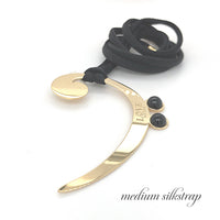 Chaivi F largo goldplated with medium silkstrap.