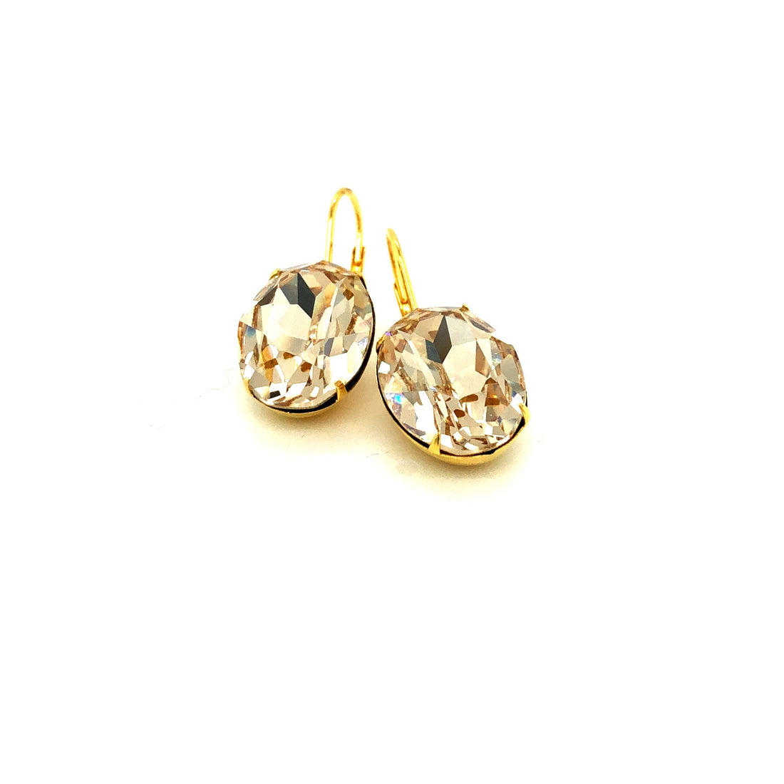 Victoria earrings champagne.