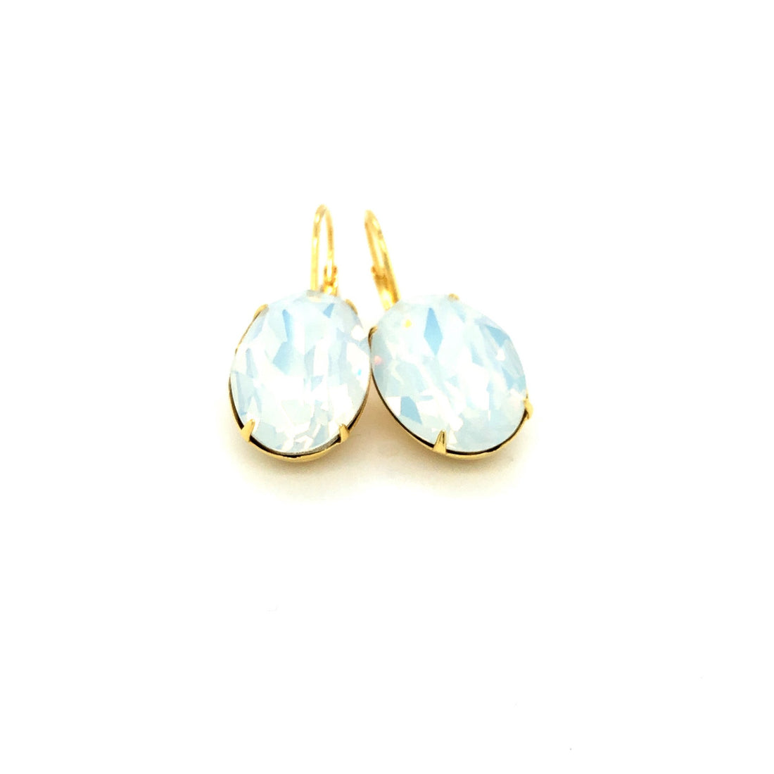 Victoria earrings crema.