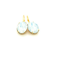 Victoria earrings crema.