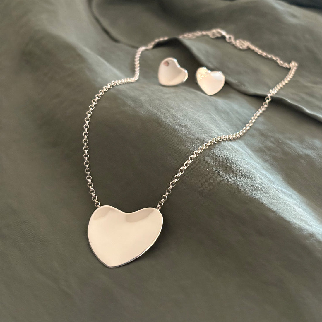Andante Cuori necklace